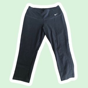Nike Women’s DRI-FIT Capris
